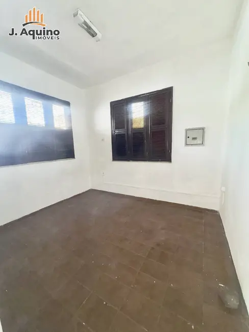 Casa com 4 quartos à venda, 174m2 em Fátima, Fortaleza - CE - imagem 9 Foto 9 de Casa com 4 quartos à venda, 174m2 em Fátima, Fortaleza - CE