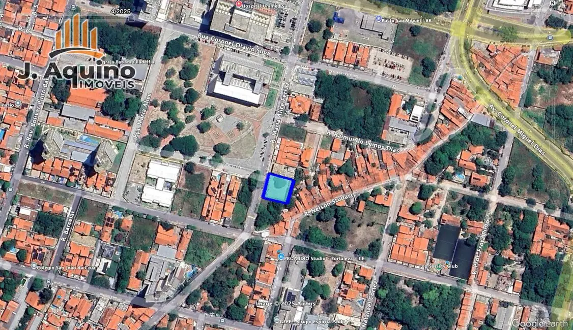 Foto 2 de Terreno / Lote à venda, 960m2 em Engenheiro Luciano Cavalcante, Fortaleza - CE