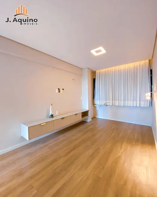 Foto 3 de Apartamento com 2 quartos à venda, 55m2 em Praia de Iracema, Fortaleza - CE