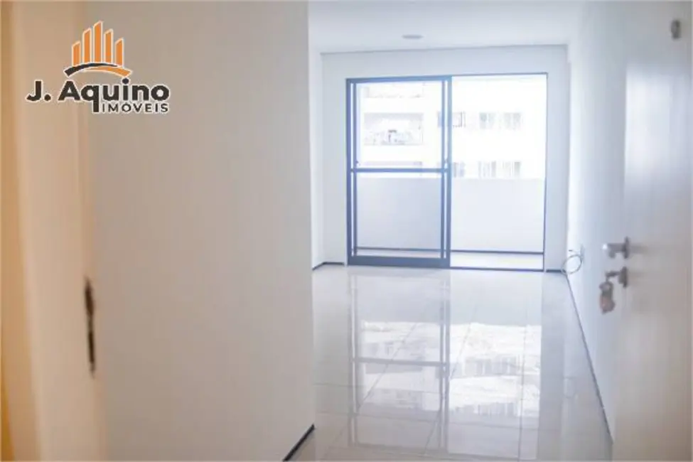 Foto 2 de Apartamento com 3 quartos à venda em Engenheiro Luciano Cavalcante, Fortaleza - CE