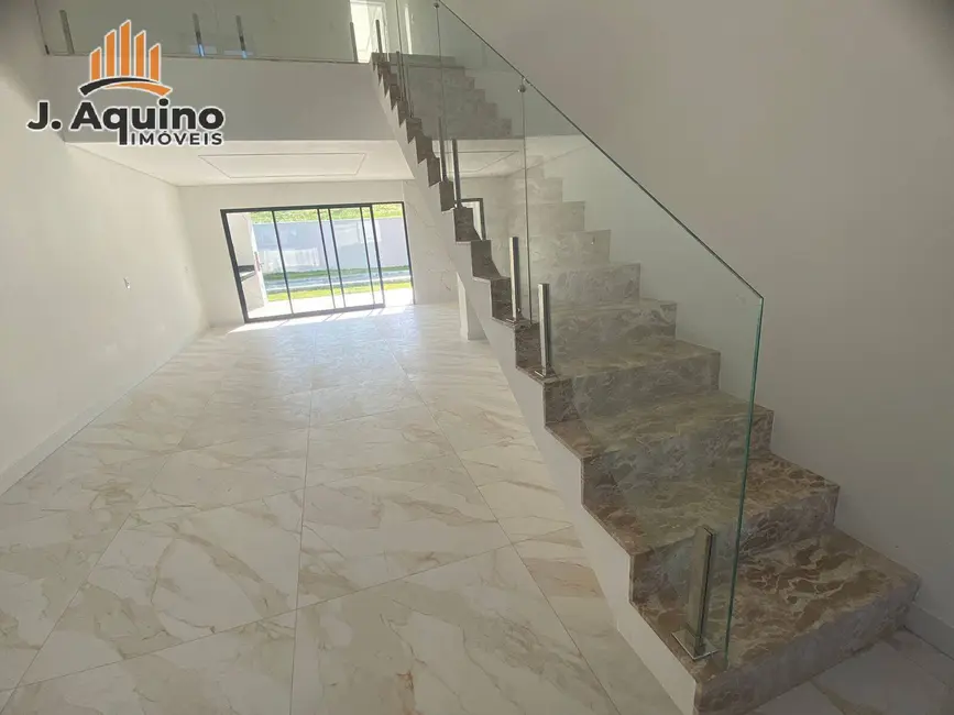 Casa com 4 quartos à venda, 330m2 em Eusebio - CE - imagem 8 Foto 8 de Casa com 4 quartos à venda, 330m2 em Eusebio - CE