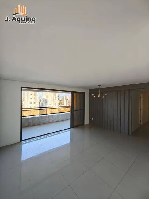 Foto 2 de Apartamento com 3 quartos à venda, 121m2 em Cocó, Fortaleza - CE