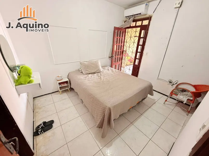Foto 3 de Casa com 4 quartos à venda, 218m2 em Jardim das Oliveiras, Fortaleza - CE