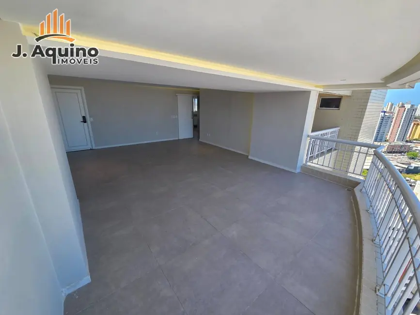 Foto 3 de Apartamento com 3 quartos à venda, 144m2 em Fátima, Fortaleza - CE