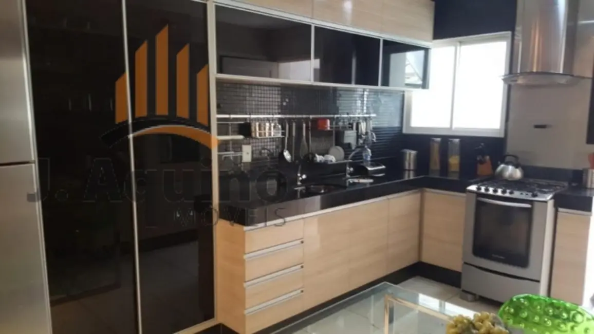 Casa com 3 quartos à venda, 210m2 em Eusebio - CE - imagem 9 Foto 9 de Casa com 3 quartos à venda, 210m2 em Eusebio - CE