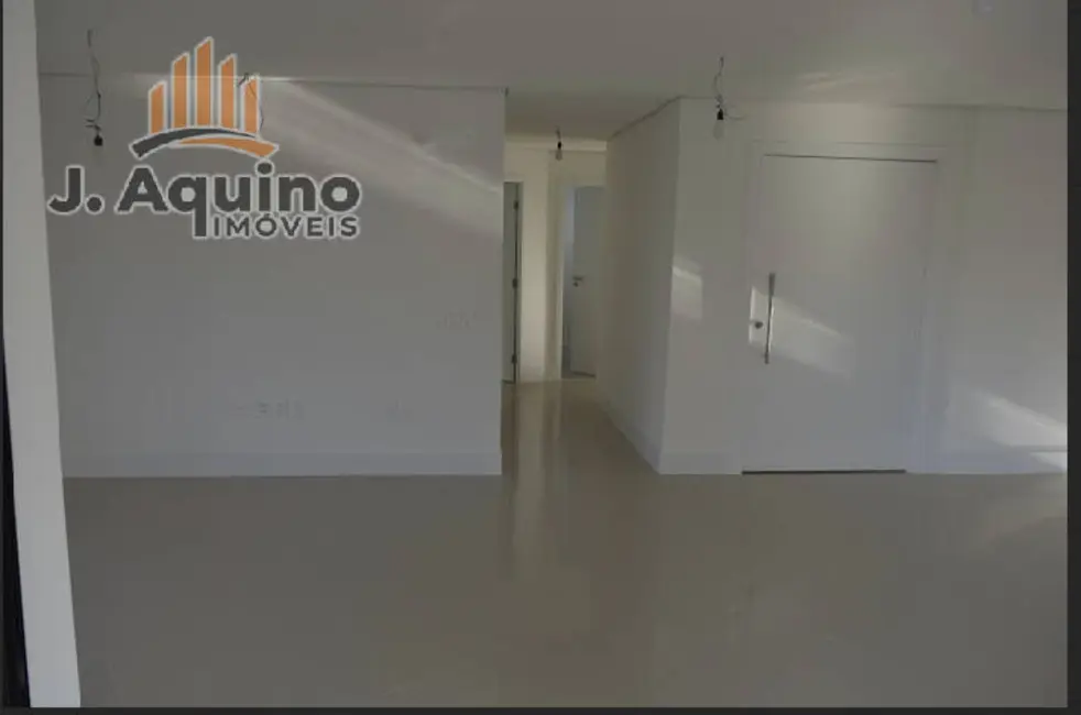 Apartamento com 4 quartos à venda, 254m2 em Meireles, Fortaleza - CE - imagem 5 Foto 5 de Apartamento com 4 quartos à venda, 254m2 em Meireles, Fortaleza - CE