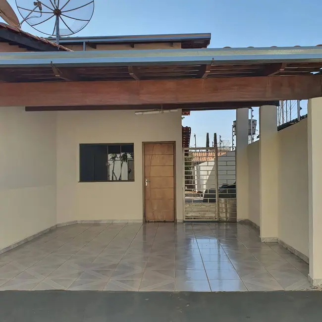 Foto 1 de Casa com 2 quartos à venda, 300m2 em Parque Brasília, Anapolis - GO