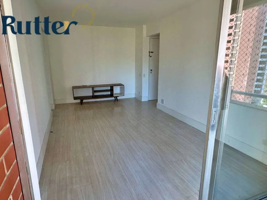 Foto 3 de Apartamento com 1 quarto à venda e para alugar, 45m2 em Indianópolis, São Paulo - SP