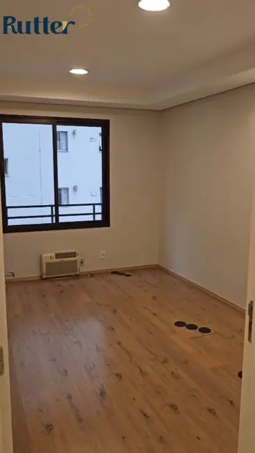 Foto 3 de Sala Comercial à venda e para alugar, 32m2 em Vila Suzana, São Paulo - SP