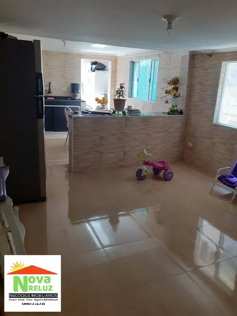 Casa com 3 quartos à venda, 125m2 em Quarta Divisão, Ribeirao Pires - SP - imagem 3 Foto 3 de Casa com 3 quartos à venda, 125m2 em Quarta Divisão, Ribeirao Pires - SP