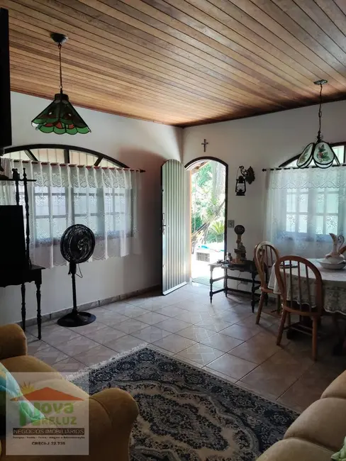 Chácara com 2 quartos à venda em Suzano - SP - imagem 6 Foto 6 de Chácara com 2 quartos à venda em Suzano - SP