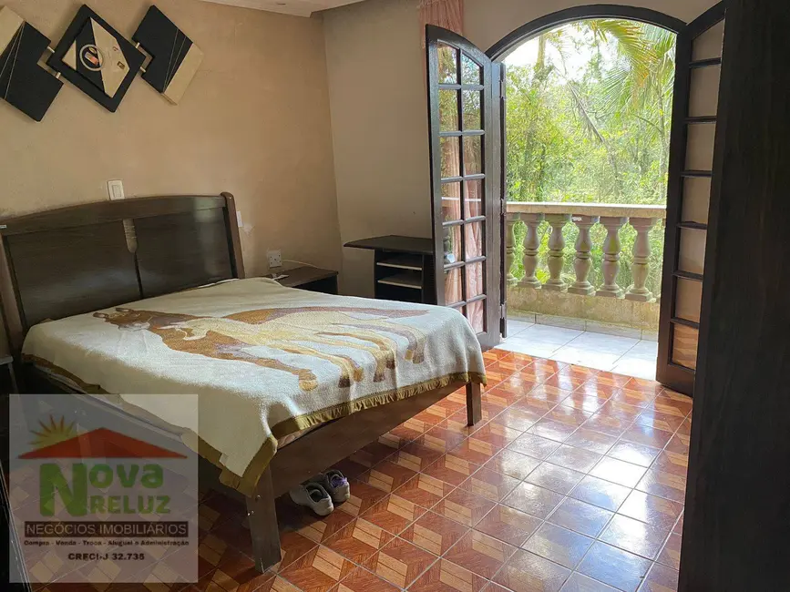 Chácara com 3 quartos à venda, 300m2 em Ribeirao Pires - SP - imagem 8 Foto 8 de Chácara com 3 quartos à venda, 300m2 em Ribeirao Pires - SP