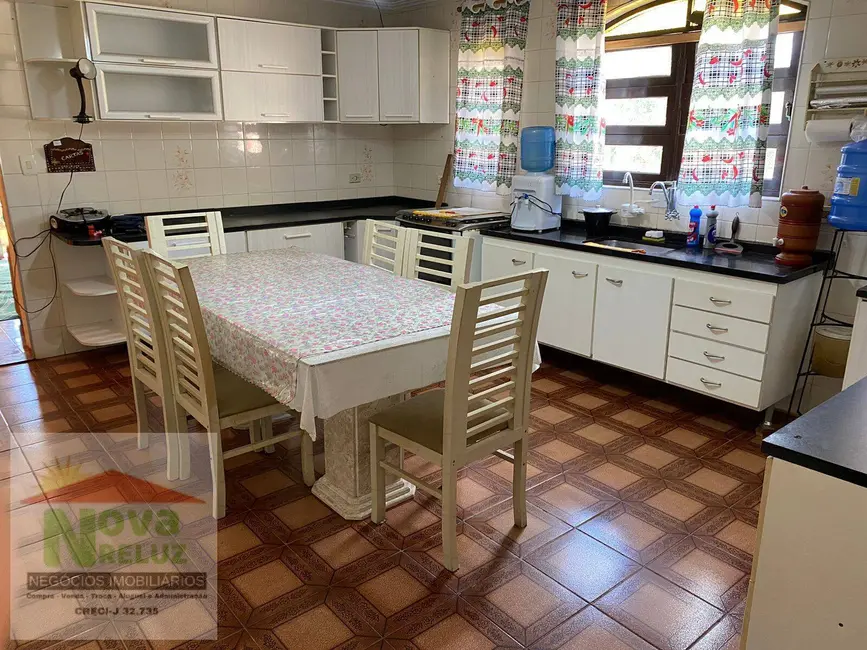 Chácara com 3 quartos à venda, 300m2 em Ribeirao Pires - SP - imagem 6 Foto 6 de Chácara com 3 quartos à venda, 300m2 em Ribeirao Pires - SP