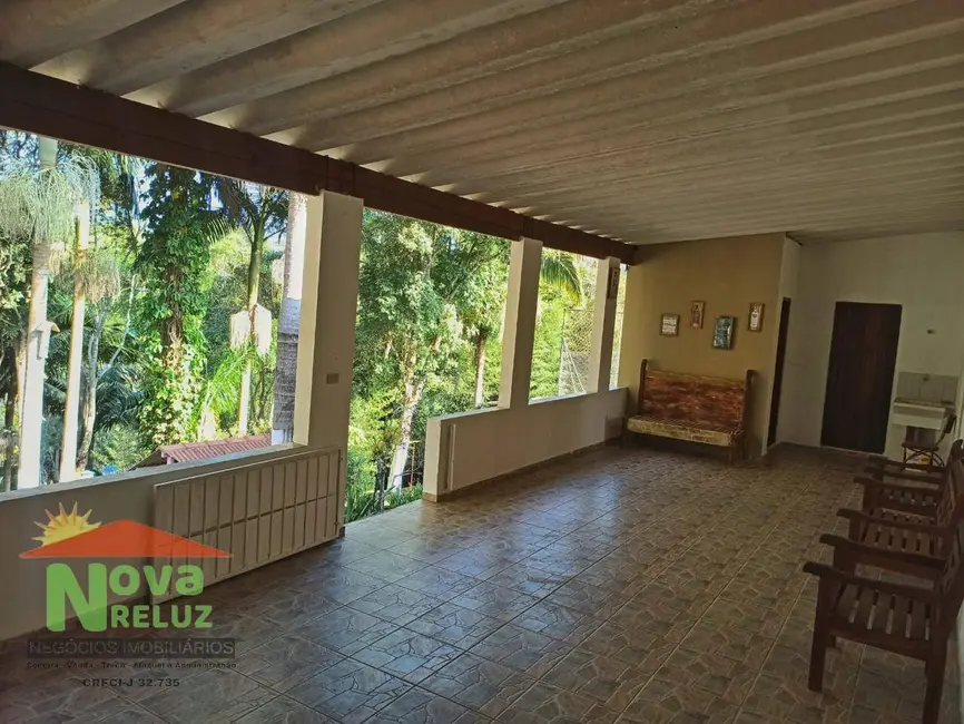 Chácara com 2 quartos à venda, 1640m2 em Suzano - SP - imagem 3 Foto 3 de Chácara com 2 quartos à venda, 1640m2 em Suzano - SP