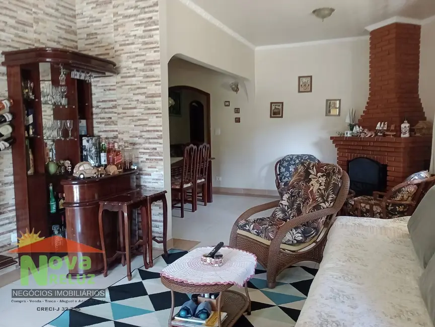 Chácara com 3 quartos à venda, 2960m2 em Suzano - SP - imagem 9 Foto 9 de Chácara com 3 quartos à venda, 2960m2 em Suzano - SP