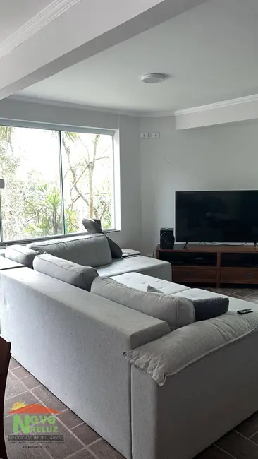 Foto 4 de Chácara com 3 quartos à venda e para alugar, 350m2 em Ipelândia, Suzano - SP