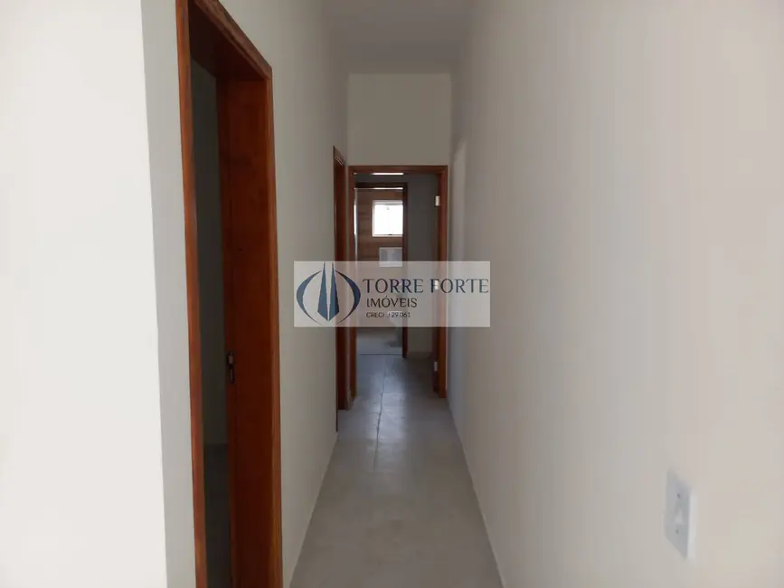 Foto 2 de Casa com 2 quartos à venda, 132m2 em Itanhaem - SP