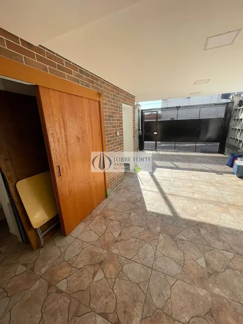 Casa com 2 quartos à venda, 100m2 em Vila Antonieta, São Paulo - SP - imagem 3 Foto 3 de Casa com 2 quartos à venda, 100m2 em Vila Antonieta, São Paulo - SP