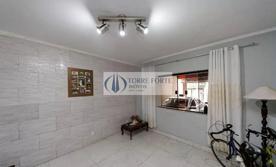 Sobrado com 4 quartos à venda, 150m2 em Vila Tolstoi, São Paulo - SP - imagem 2 Foto 2 de Sobrado com 4 quartos à venda, 150m2 em Vila Tolstoi, São Paulo - SP