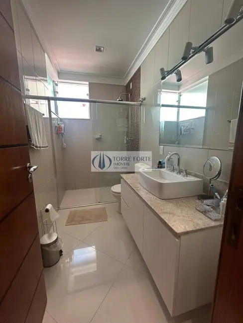 Foto 8 de Sobrado com 3 quartos à venda, 200m2 em Vila Camilópolis, Santo Andre - SP