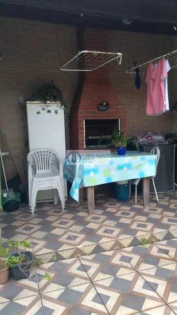 Casa com 2 quartos à venda, 100m2 em Peruibe - SP - imagem 3 Foto 3 de Casa com 2 quartos à venda, 100m2 em Peruibe - SP