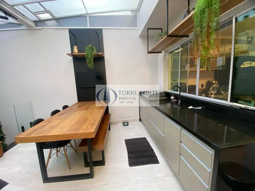 Sobrado com 3 quartos à venda, 200m2 em Vila Formosa, São Paulo - SP - imagem 9 Foto 9 de Sobrado com 3 quartos à venda, 200m2 em Vila Formosa, São Paulo - SP