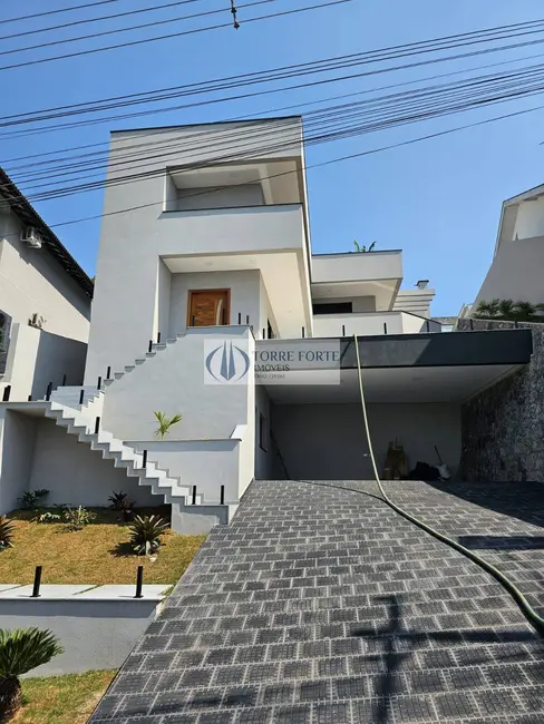 Foto 1 de Casa com 3 quartos à venda, 491m2 em Aruja - SP