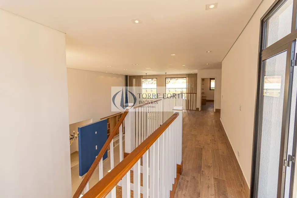 Foto 4 de Sobrado com 4 quartos à venda, 337m2 em Sao Jose Dos Campos - SP