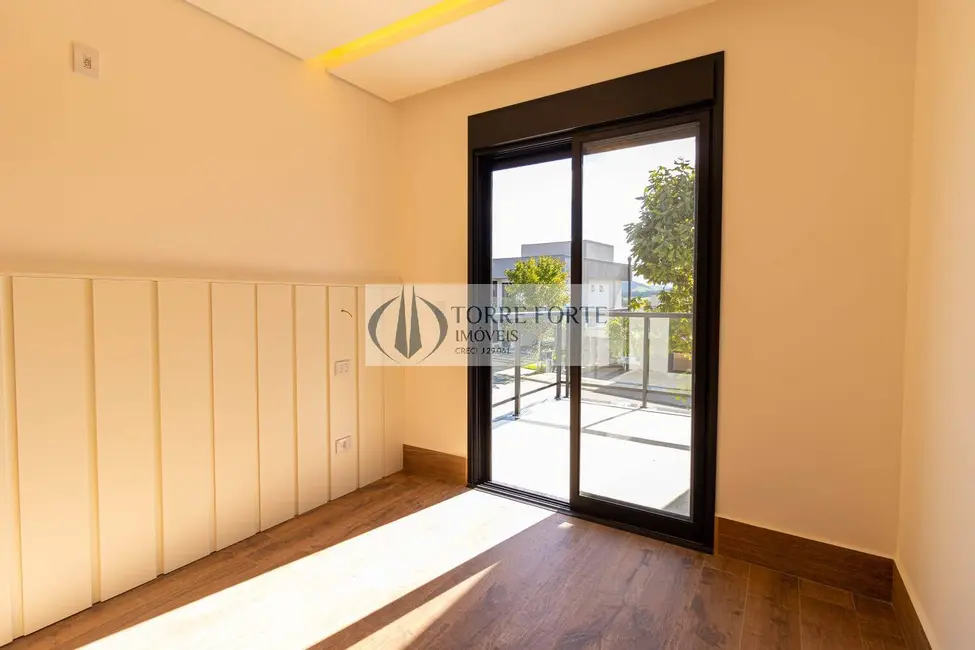 Foto 2 de Sobrado com 4 quartos à venda, 337m2 em Sao Jose Dos Campos - SP