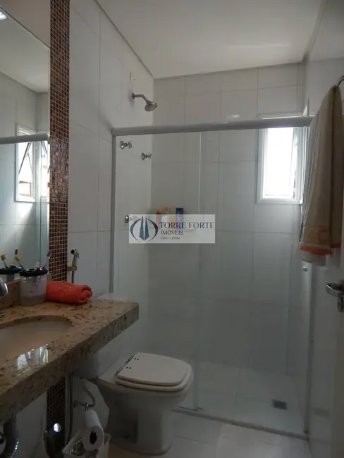 Sobrado com 3 quartos à venda, 245m2 em Santa Terezinha, Sao Bernardo Do Campo - SP - imagem 7 Foto 7 de Sobrado com 3 quartos à venda, 245m2 em Santa Terezinha, Sao Bernardo Do Campo - SP