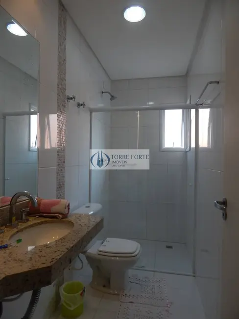 Sobrado com 3 quartos à venda, 245m2 em Santa Terezinha, Sao Bernardo Do Campo - SP - imagem 8 Foto 8 de Sobrado com 3 quartos à venda, 245m2 em Santa Terezinha, Sao Bernardo Do Campo - SP