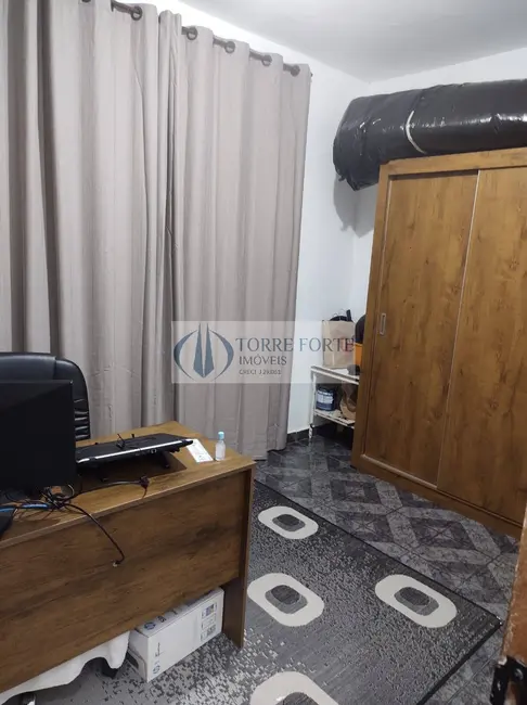 Foto 9 de Sobrado com 3 quartos à venda, 192m2 em Jardim Colorado, São Paulo - SP