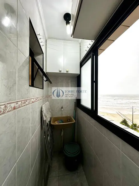 Foto 2 de Apartamento com 2 quartos à venda, 60m2 em Maracanã, Praia Grande - SP
