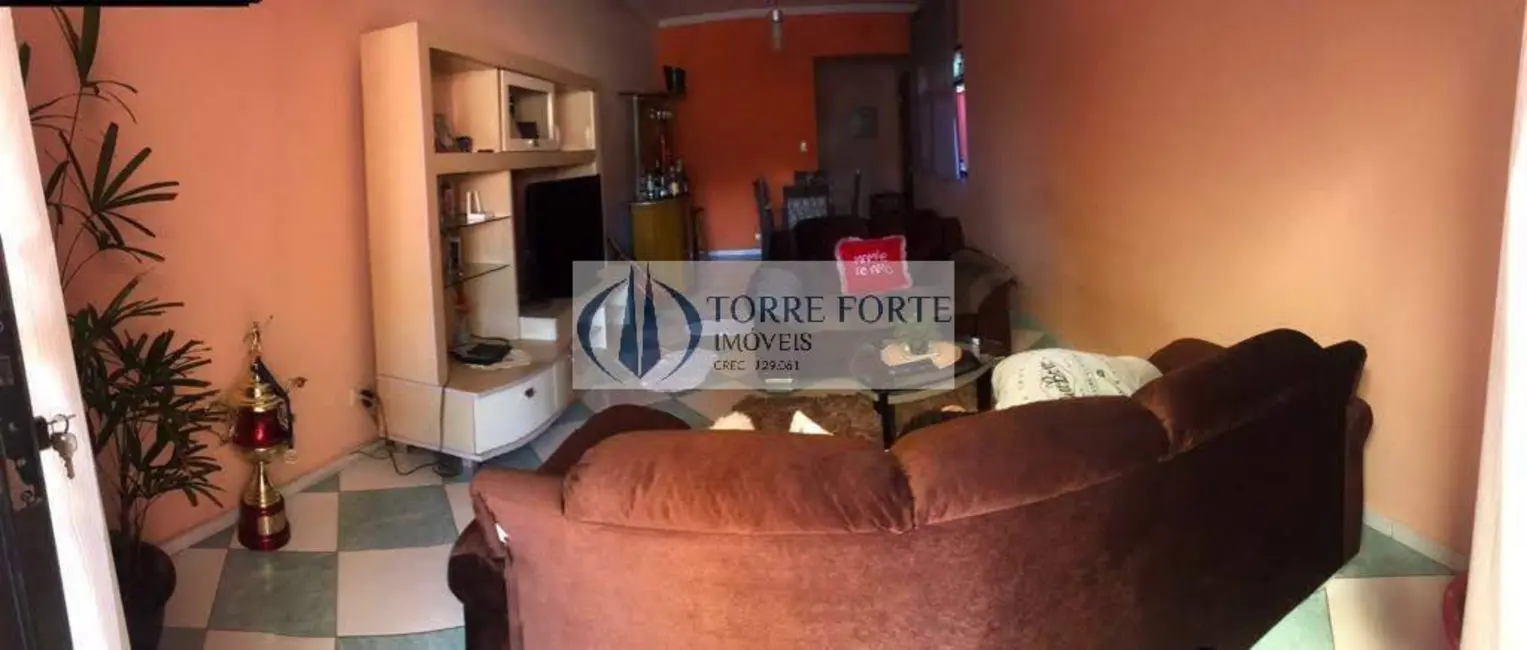 Foto 2 de Casa com 3 quartos à venda, 230m2 em Jardim Dom José, São Paulo - SP