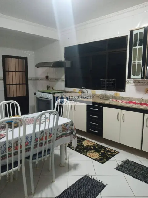 Foto 8 de Casa com 3 quartos à venda, 230m2 em Jardim Dom José, São Paulo - SP