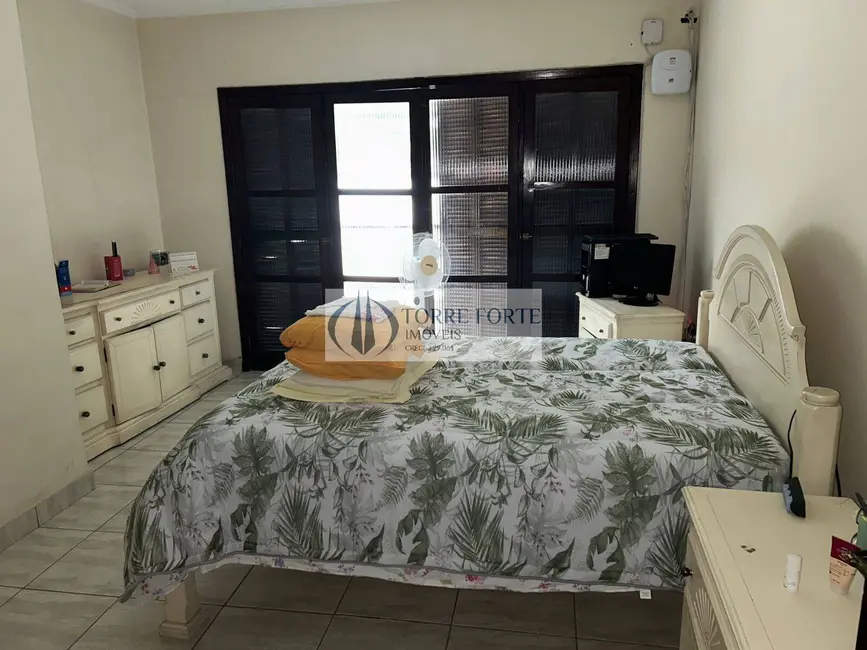 Sobrado com 5 quartos à venda, 575m2 em Vila Carrão, São Paulo - SP - imagem 9 Foto 9 de Sobrado com 5 quartos à venda, 575m2 em Vila Carrão, São Paulo - SP