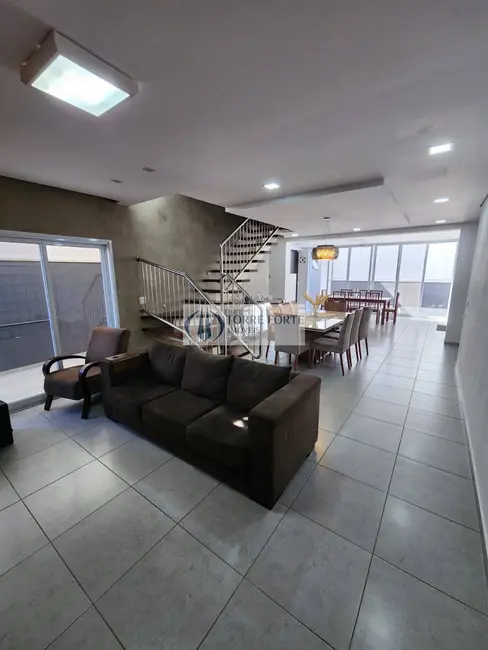 Foto 2 de Sobrado com 4 quartos à venda, 259m2 em Parque Cidade Nova, Mogi Guacu - SP
