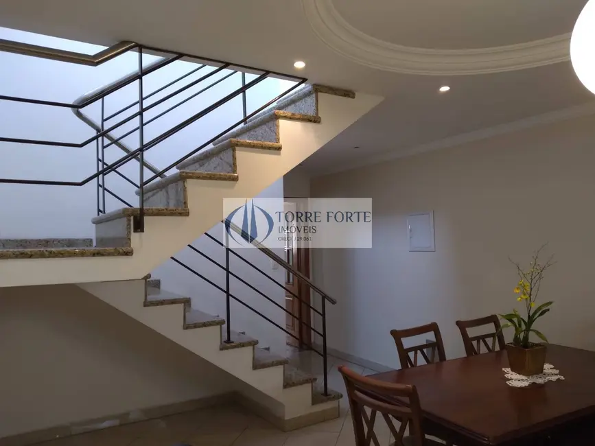 Casa com 3 quartos à venda, 226m2 em Tatuapé, São Paulo - SP - imagem 4 Foto 4 de Casa com 3 quartos à venda, 226m2 em Tatuapé, São Paulo - SP