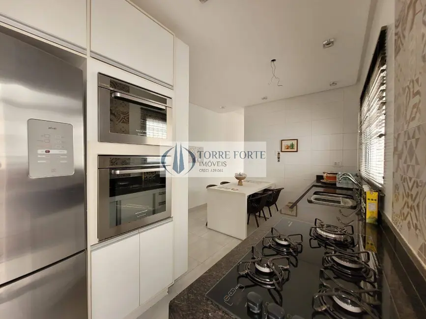 Casa com 3 quartos à venda, 115m2 em Aviação, Praia Grande - SP - imagem 5 Foto 5 de Casa com 3 quartos à venda, 115m2 em Aviação, Praia Grande - SP