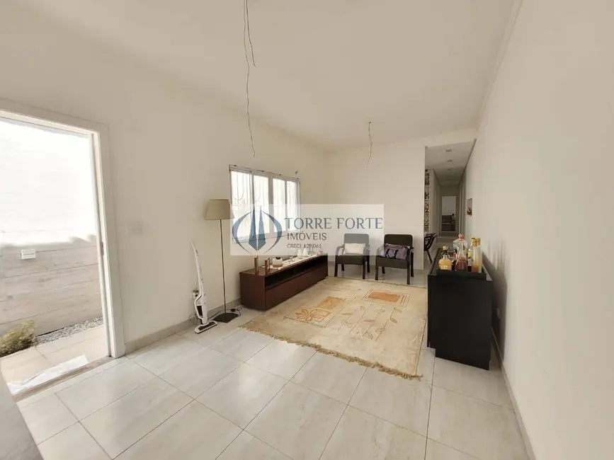 Casa com 3 quartos à venda, 115m2 em Aviação, Praia Grande - SP - imagem 1 Foto 1 de Casa com 3 quartos à venda, 115m2 em Aviação, Praia Grande - SP