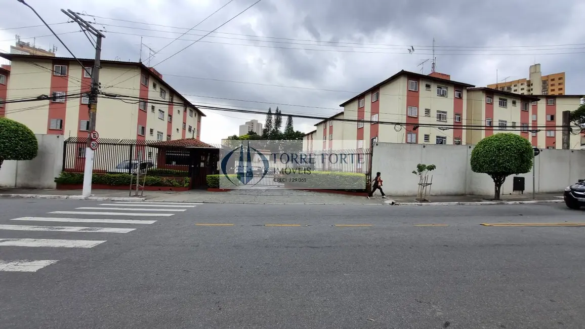 Foto 2 de Apartamento com 2 quartos à venda, 60m2 em Vila Carmosina, São Paulo - SP