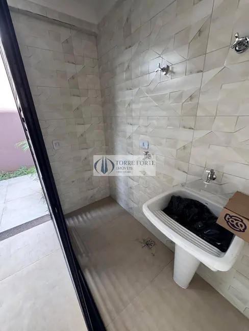 Foto 5 de Casa com 2 quartos à venda, 144m2 em Vila Antonieta, São Paulo - SP