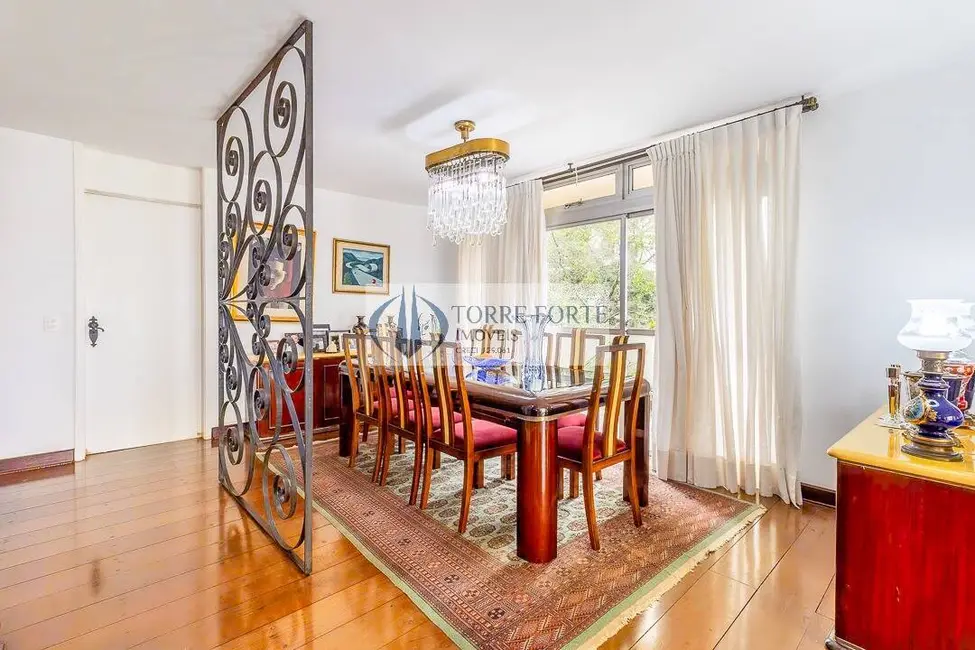Foto 3 de Apartamento com 4 quartos à venda, 220m2 em Jardim Paulista, São Paulo - SP