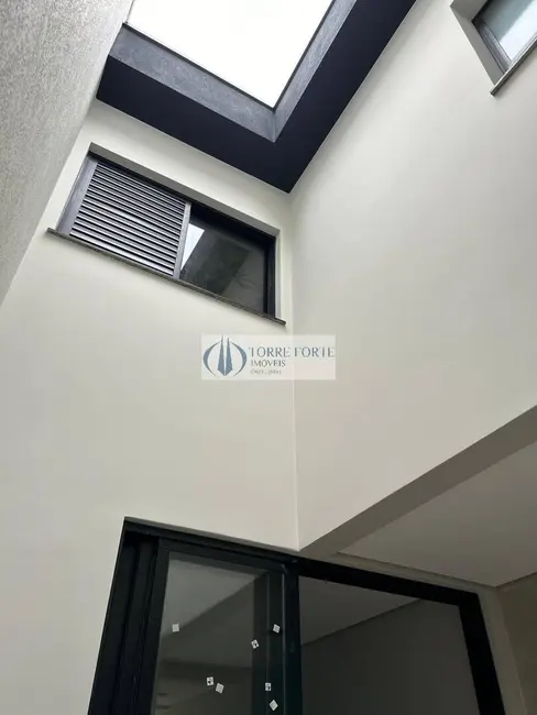 Foto 2 de Casa com 2 quartos à venda, 100m2 em Vila Tolstoi, São Paulo - SP