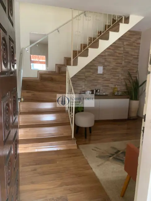 Casa com 3 quartos à venda, 100m2 em Vila Jacuí, São Paulo - SP - imagem 6 Foto 6 de Casa com 3 quartos à venda, 100m2 em Vila Jacuí, São Paulo - SP