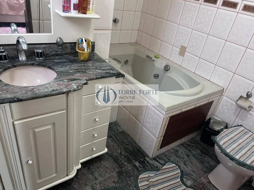 Casa com 3 quartos à venda, 225m2 em Vila Humaitá, Santo Andre - SP - imagem 2 Foto 2 de Casa com 3 quartos à venda, 225m2 em Vila Humaitá, Santo Andre - SP