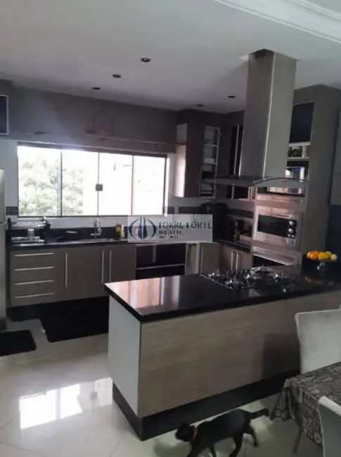 Casa com 3 quartos à venda, 300m2 em Jardim Imperador (Zona Leste), São Paulo - SP - imagem 8 Foto 8 de Casa com 3 quartos à venda, 300m2 em Jardim Imperador (Zona Leste), São Paulo - SP