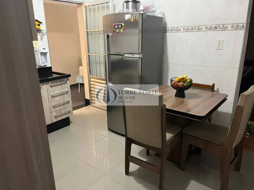 Casa com 4 quartos à venda, 137m2 em Vila Talarico, São Paulo - SP - imagem 4 Foto 4 de Casa com 4 quartos à venda, 137m2 em Vila Talarico, São Paulo - SP