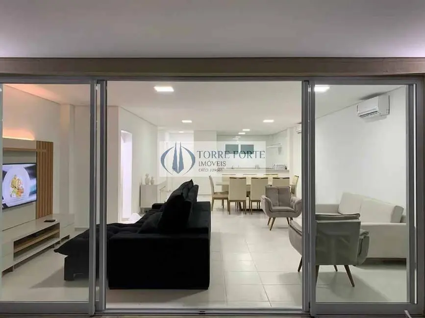 Casa de Condomínio com 4 quartos à venda, 315m2 em Enseada, Guaruja - SP - imagem 4 Foto 4 de Casa de Condomínio com 4 quartos à venda, 315m2 em Enseada, Guaruja - SP