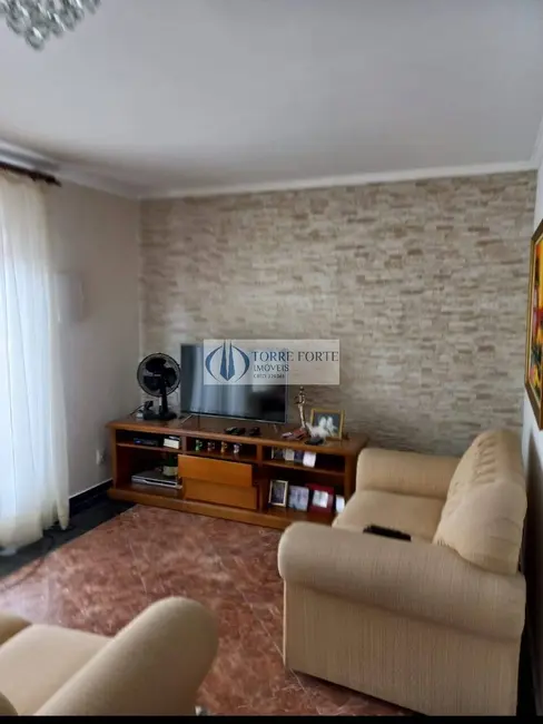 Sobrado com 3 quartos à venda, 163m2 em Jardim Vila Formosa, São Paulo - SP - imagem 8 Foto 8 de Sobrado com 3 quartos à venda, 163m2 em Jardim Vila Formosa, São Paulo - SP